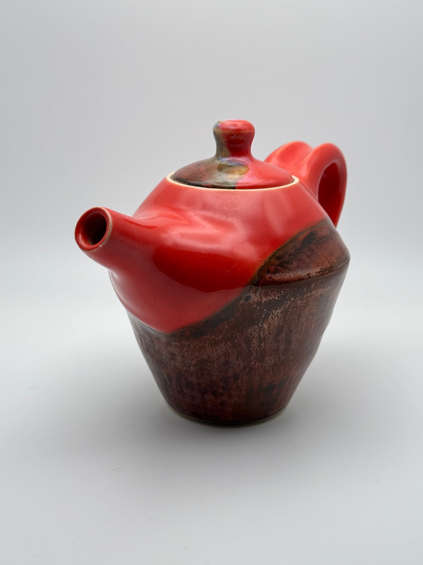 Angular red teapot