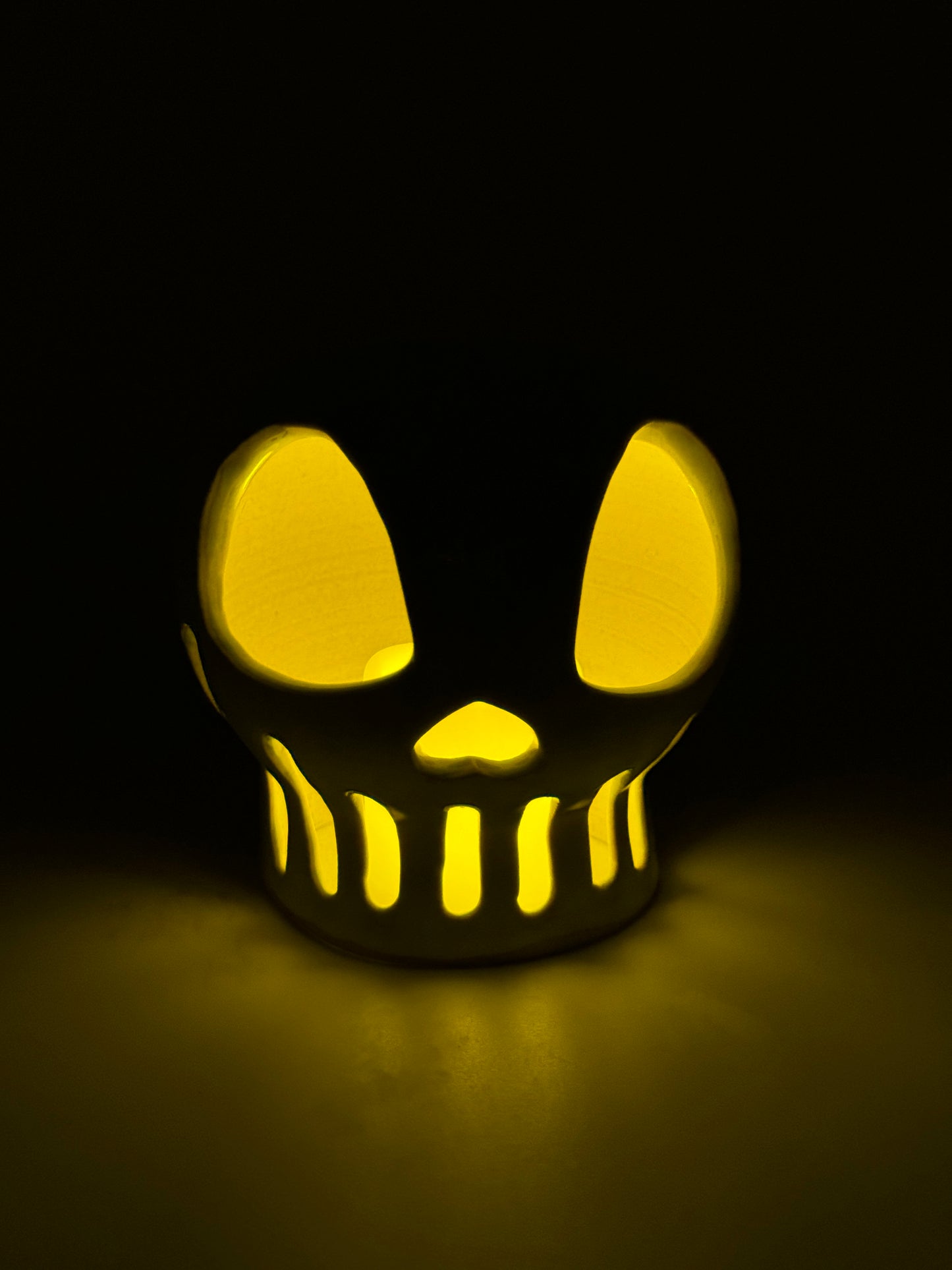 Skull luminary